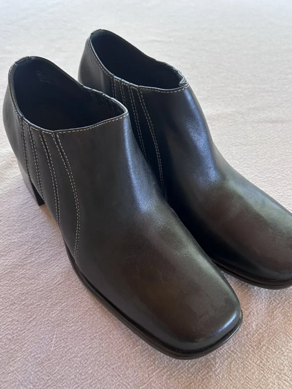 NWT | Clarks Women's Alexander Black Leather Ankle Boots | Size 9